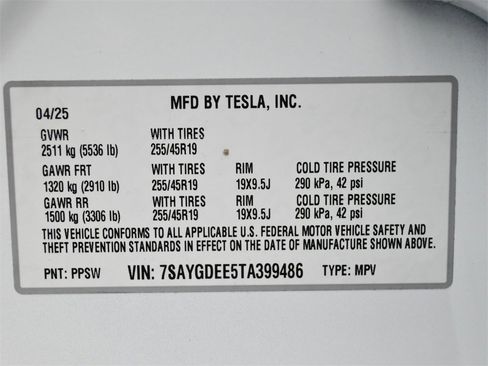 Used 2026 Tesla Model Y Long Range image 25