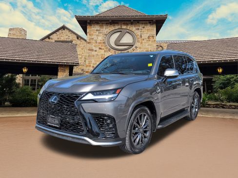 Used 2024 Lexus LX 600 F Sport image 4