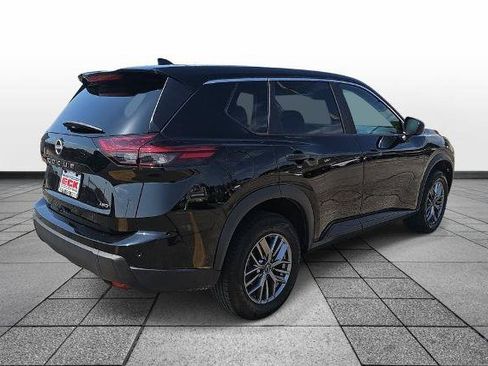 Used 2024 Nissan Rogue S AWD/4WD image 5