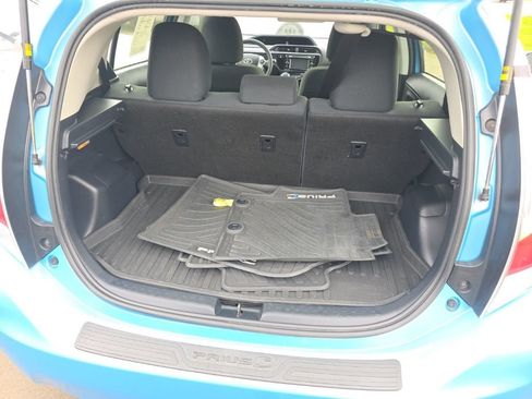 Used 2016 Toyota Prius C Three image 9