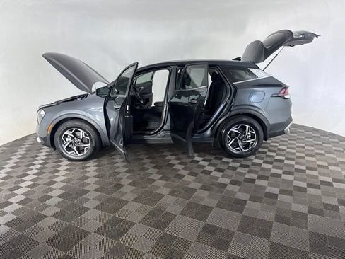 Used 2023 Kia Sportage LX FWD image 12