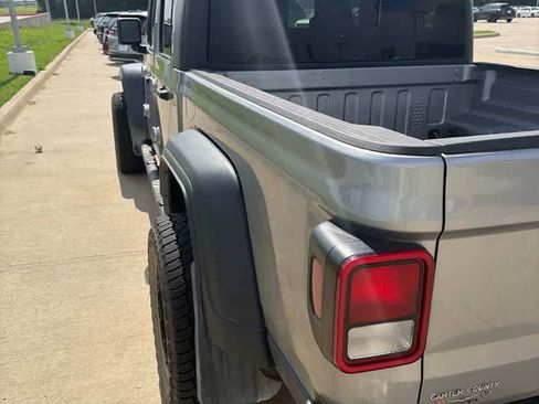 Used 2020 Jeep Gladiator Sport w/ Quick Order Package 24S AWD/4WD image 3