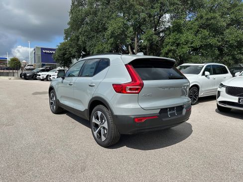 New 2026 Volvo XC40 B5 Plus w/ Protection Package Premier image 4