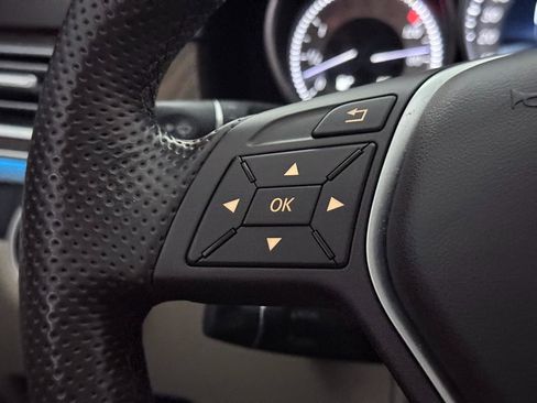 Used 2016 Mercedes-Benz E 350 4MATIC Sedan image 39