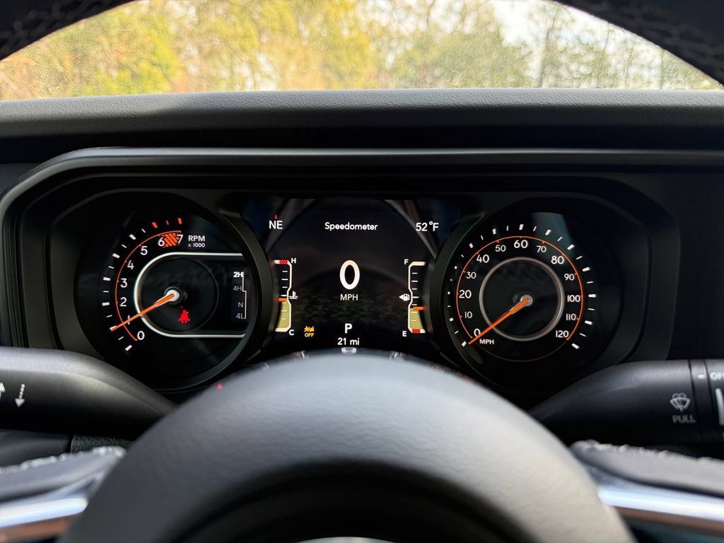 New 2025 Jeep Wrangler Unlimited Sahara AWD/4WD image 17