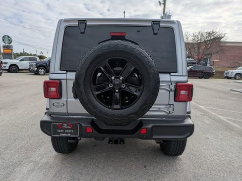 Used 2021 Jeep Wrangler Unlimited Sahara image 5