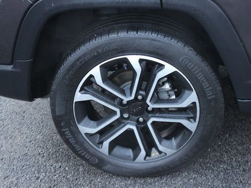 Used 2022 Jeep Compass Limited w/ Sun and Sound Group image 35