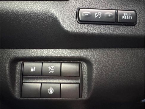 Used 2025 Nissan Leaf S FWD image 20