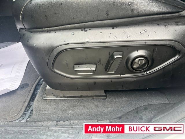 Used 2023 Jeep Grand Cherokee L Laredo AWD/4WD image 19