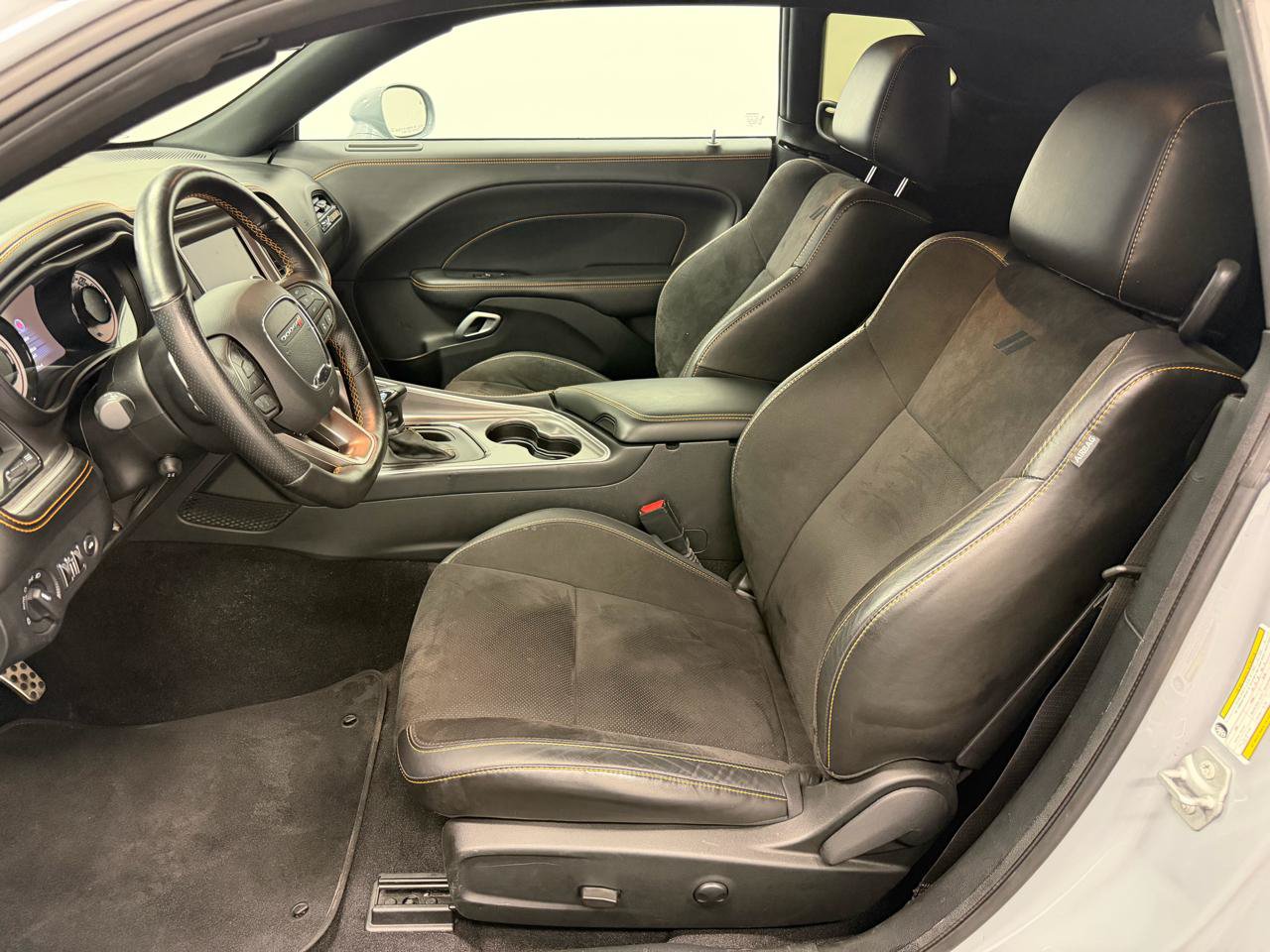 Used 2022 Dodge Challenger R/T Scat Pack RWD image 4
