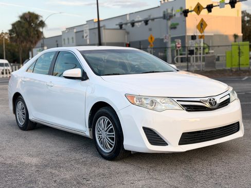 Used 2012 Toyota Camry LE image 7