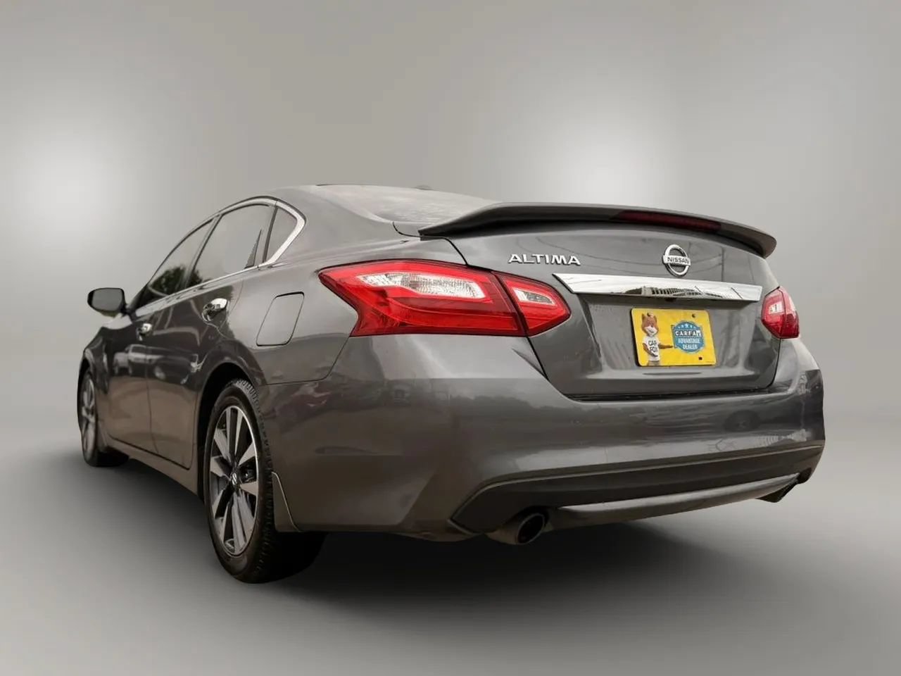 Used 2016 Nissan Altima 2.5 SL w/ 2.5 Technology w/LED Package FWD image 10