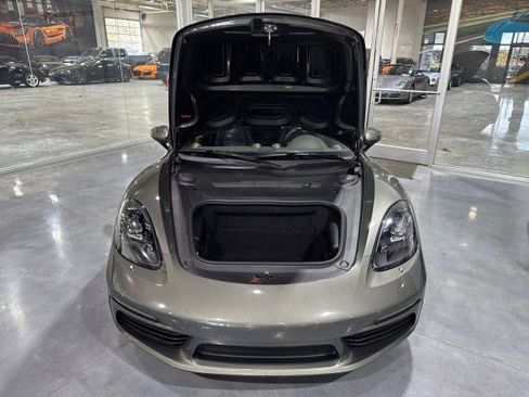 Used 2021 Porsche 718 Boxster image 12