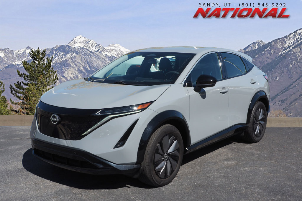 Used 2024 Nissan Ariya FWD image 1