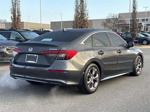 Used 2024 Honda Civic Touring image 3