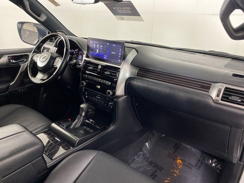 Certified 2023 Lexus GX 460 Premium w/ Premium Package image 33