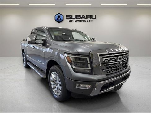 Used 2020 Nissan Titan SL w/ Moonroof Package image 7