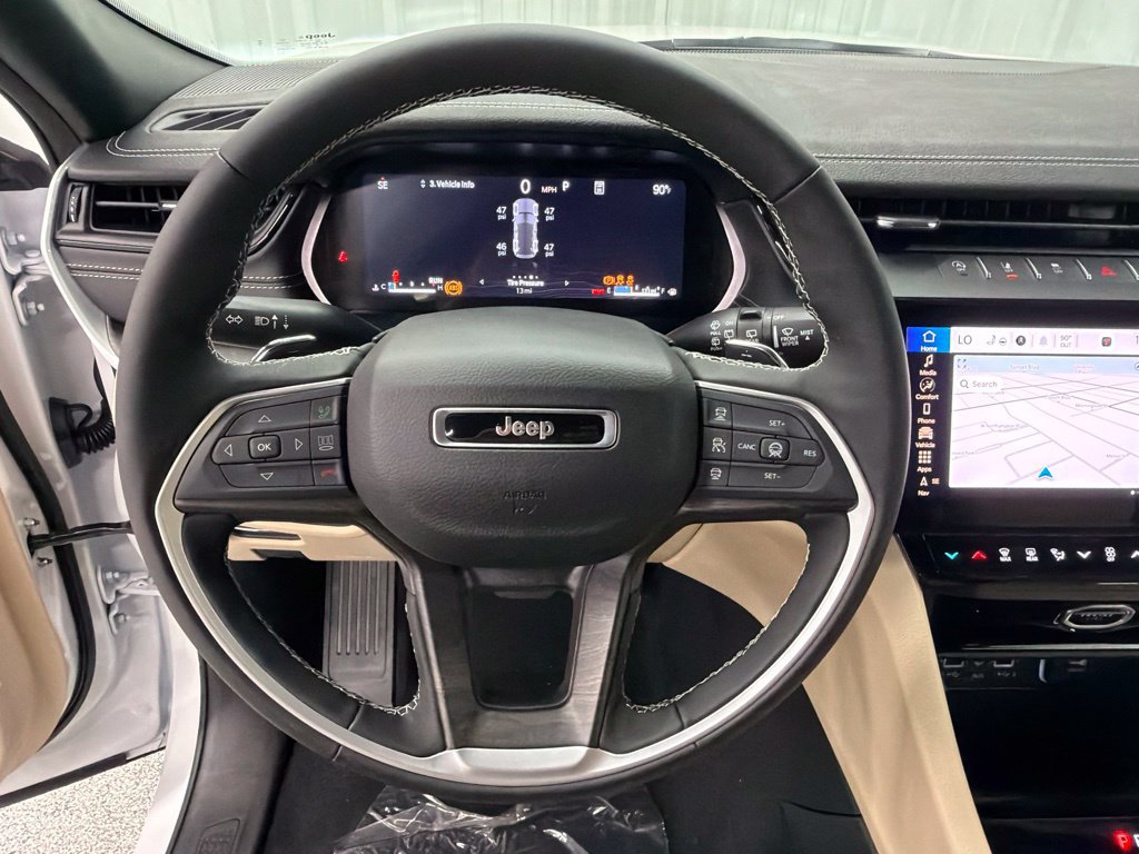 New 2026 Jeep Grand Cherokee Limited w/ Limited Altitude Package RWD image 19