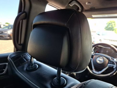 Used 2021 Jeep Grand Cherokee Summit AWD/4WD image 14
