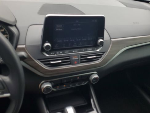 Certified 2024 Nissan Altima 2.5 SV image 25