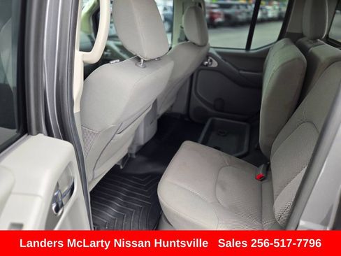 Used 2020 Nissan Frontier SV AWD/4WD image 14