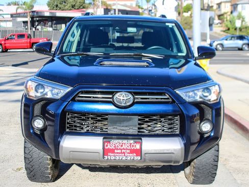 Used 2022 Toyota 4Runner TRD Off-Road AWD/4WD image 9