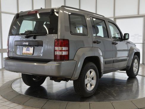 Used 2012 Jeep Liberty Sport image 7