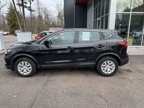 Used 2020 Nissan Rogue Sport S AWD/4WD image 2