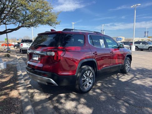 Used 2023 GMC Acadia SLT image 7