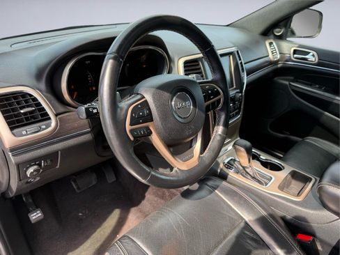 Used 2017 Jeep Grand Cherokee Limited w/ Luxury Group II RWD image 13