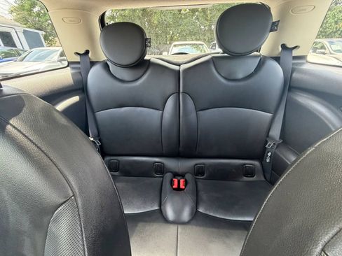 Used 2011 MINI Cooper Hardtop FWD image 10