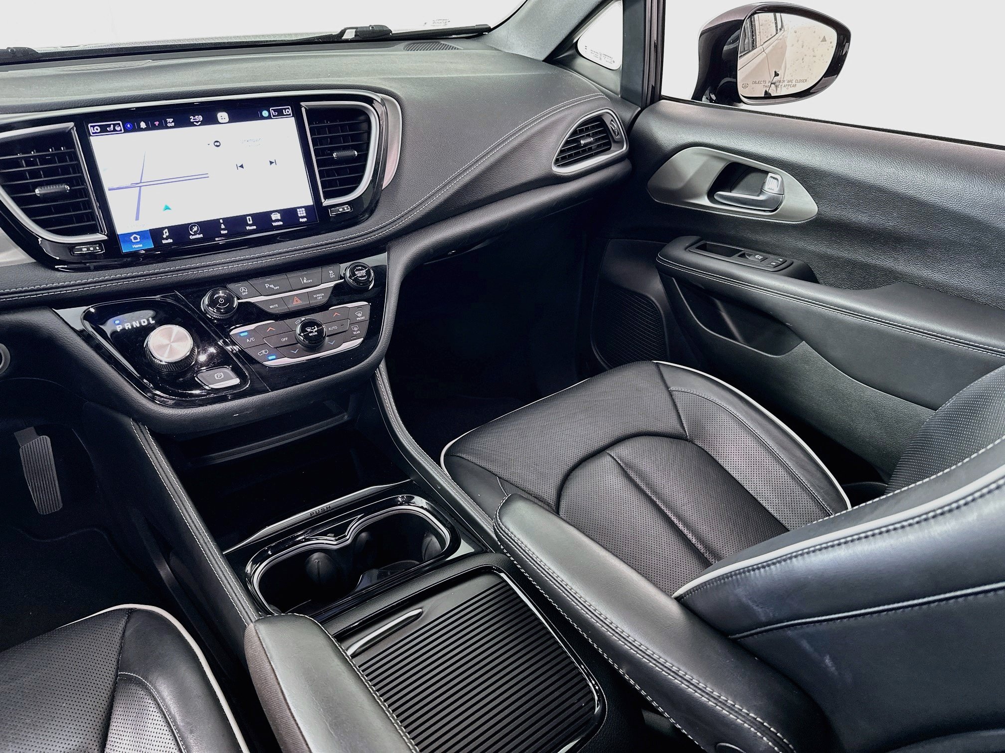 Used 2023 Chrysler Pacifica Limited w/ S Appearance Package FWD image 24