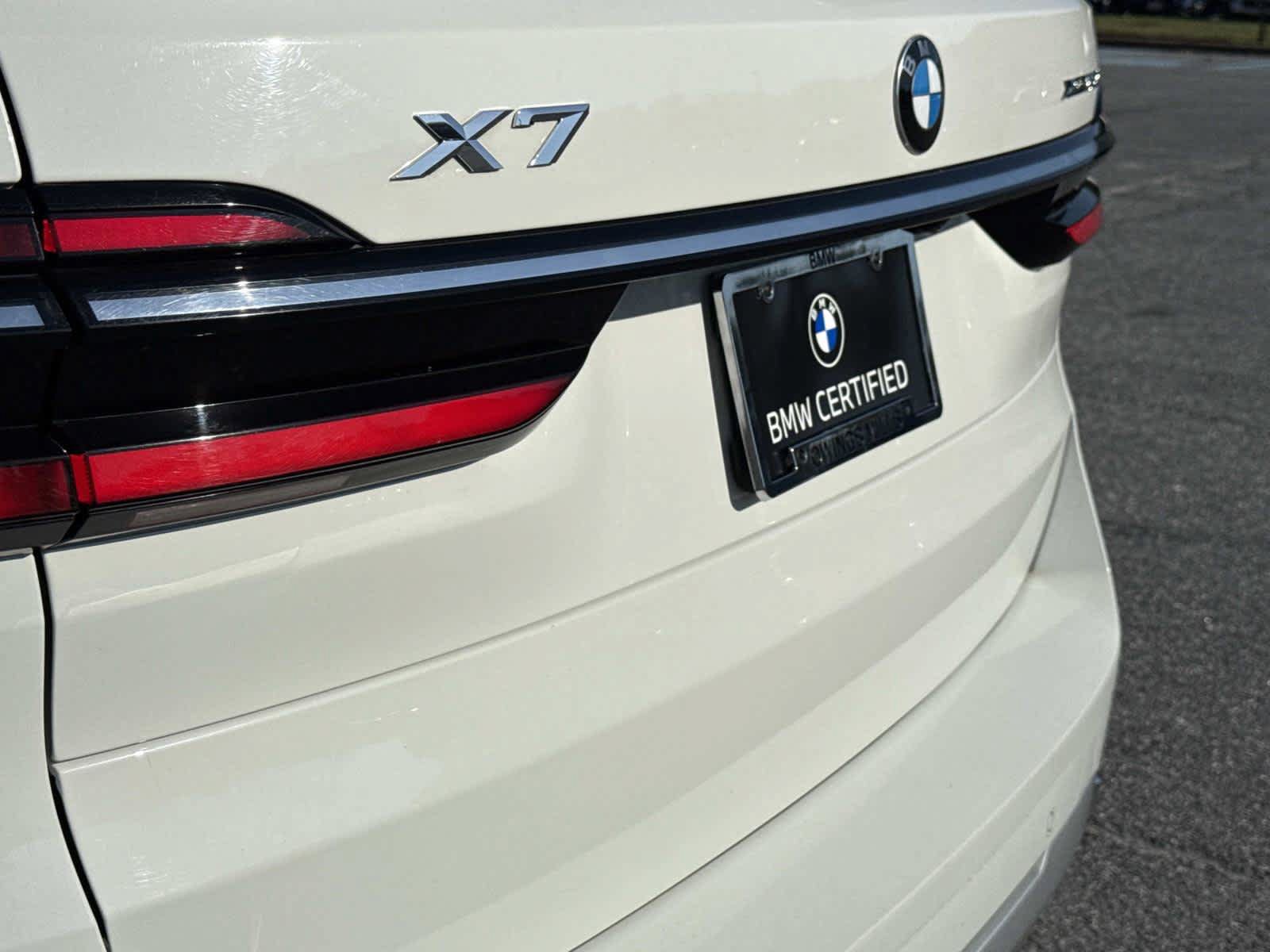 Used 2023 BMW X7 xDrive40i w/ Premium Package AWD/4WD image 11