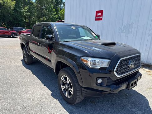 Used 2019 Toyota Tacoma TRD Sport RWD image 1
