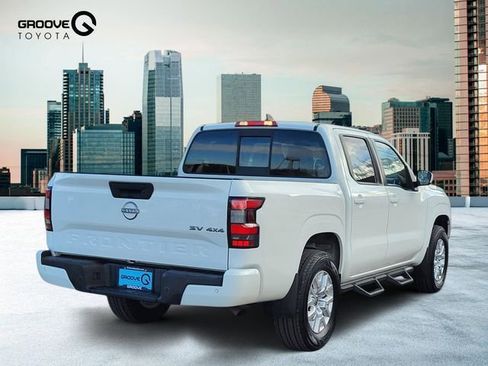 Used 2022 Nissan Frontier SV w/ Technology Package image 6