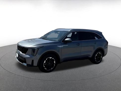 Used 2024 Kia Sorento S image 7