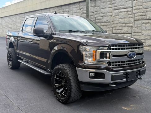 Used 2018 Ford F150 XLT w/ Equipment Group 302A Luxury AWD/4WD image 4