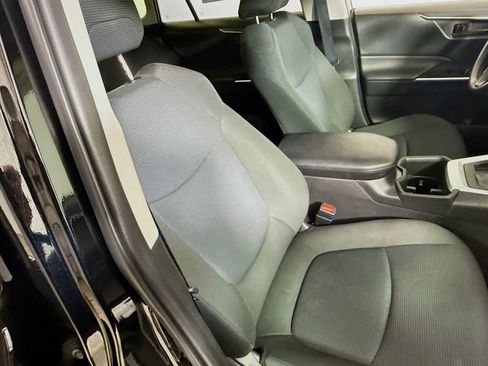 Certified 2022 Toyota RAV4 LE image 25