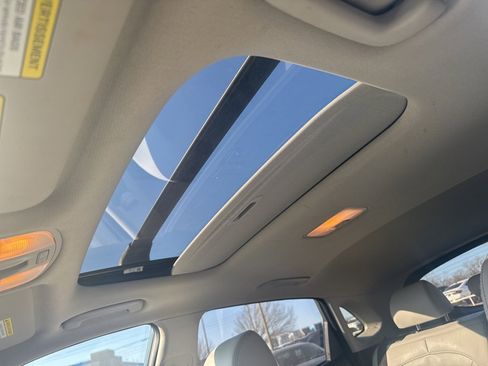 Used 2022 Hyundai Kona Limited image 22