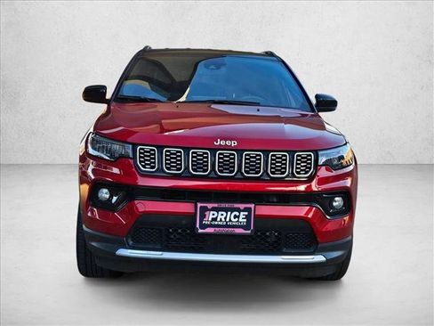 Used 2025 Jeep Compass Limited AWD/4WD image 2