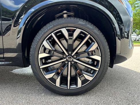 New 2026 Volvo XC90 B5 Plus image 7