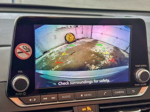 Used 2024 Nissan Altima 2.5 SV FWD image 13