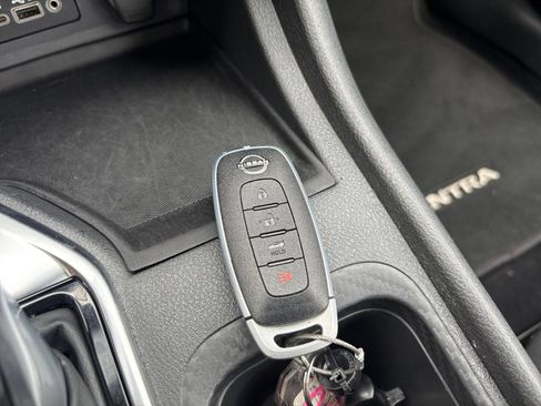 Used 2025 Nissan Sentra SV FWD image 17