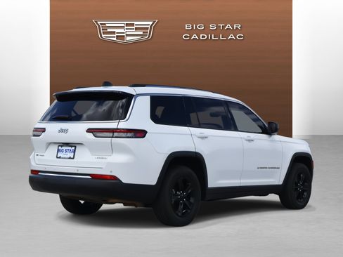 Used 2023 Jeep Grand Cherokee L Laredo w/ Trailer Tow Group (B) image 5