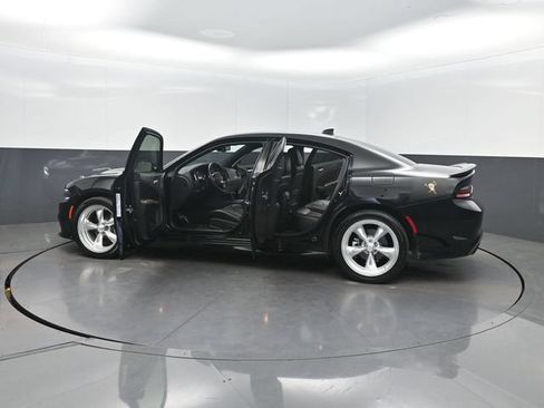 Used 2023 Dodge Charger R/T w/ Blacktop Package RWD image 39
