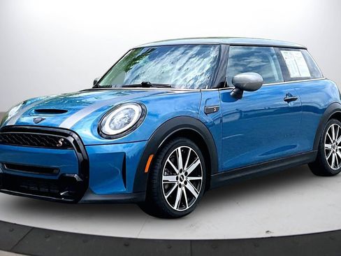 Used 2023 MINI Cooper S FWD image 4