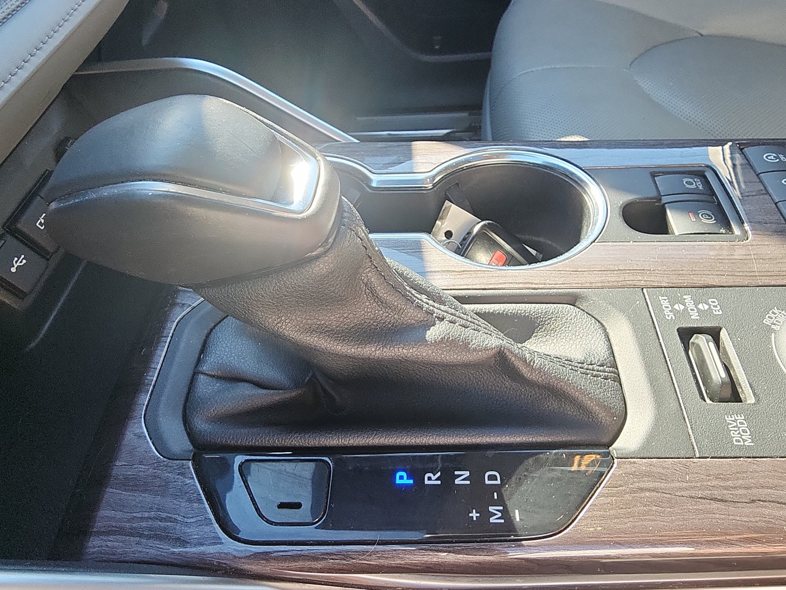 Used 2021 Toyota Highlander Limited AWD/4WD image 19