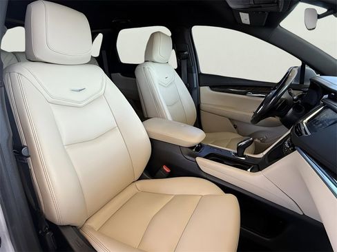 Used 2019 Cadillac XT5 image 34