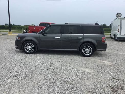 Used 2019 Ford Flex SEL AWD/4WD image 6