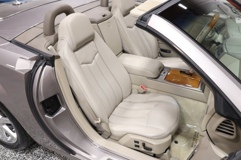 Used 2005 Cadillac XLR RWD image 42
